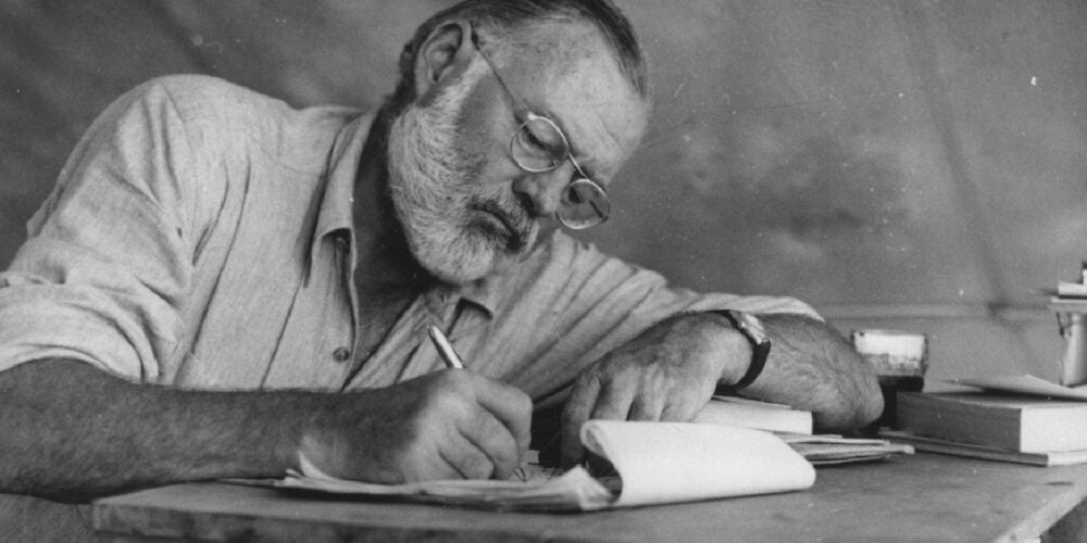 Ernest Hemingway Kimdir? Hayatı ve Edebi Değerleri